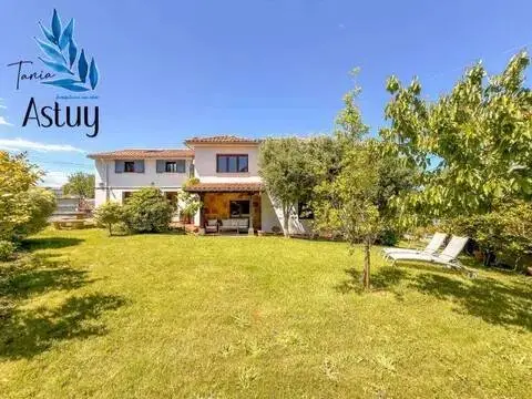 Chalet en Santa Cruz de Bezana