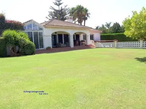 Chalet en Núcleo