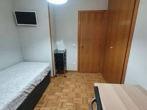Habitación en Las Margaritas-Universidad