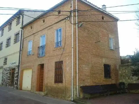Casa en calle Plaza La Iglesia, 1