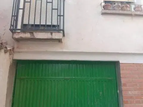 Casa adosada en calle de San Miguel