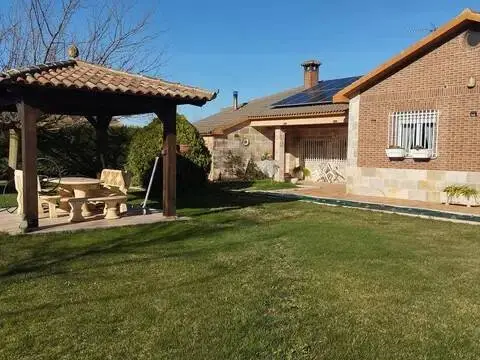 Chalet en calle Camino Viejo, 62
