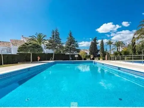 Piso en Nueva Andalucía-Centro