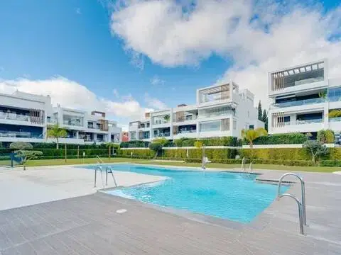 Pis – Estepona