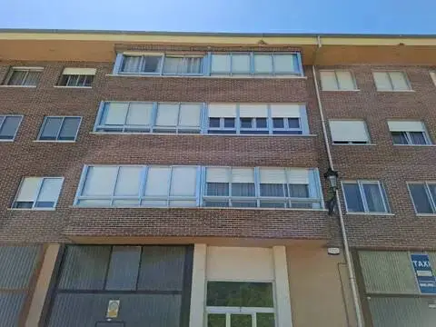 Piso en Avenida de Miguel de Cervantes in Espinosa de los Monteros · Espinosa de los Monteros