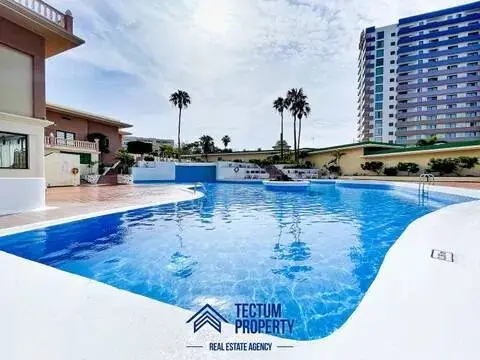 Piso en Avenida Adeje 300