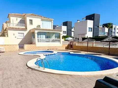 Chalet en Los Dolses-Montezenia-Lomas de Cabo