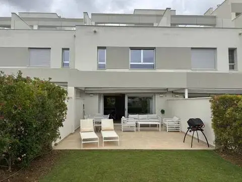 Casa adosada en calle Dorada de Cala Golf, 1