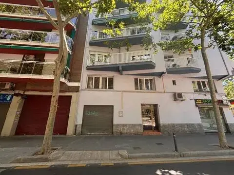 Local comercial en Carrer del Bisbe Urquinaona
