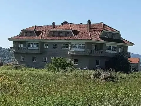Edificio en Parroquias Rurales