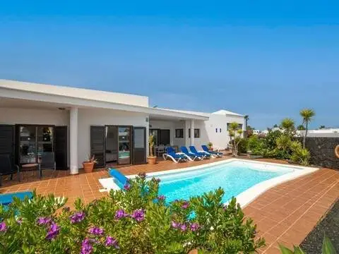 Chalet unifamiliar en Playa Blanca