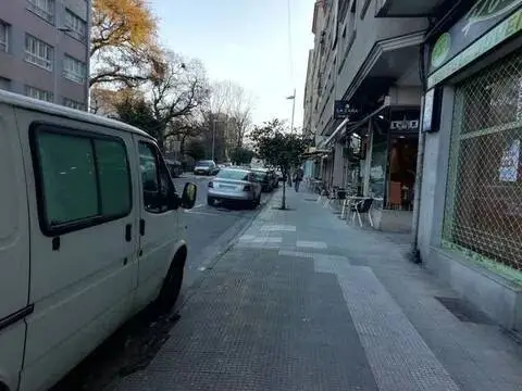 Local comercial en Fernández Ladreda-Ciudad de Piedra