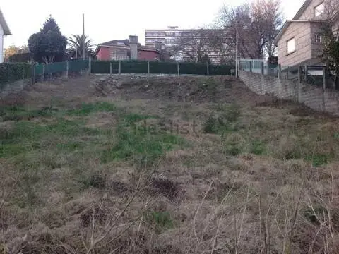 Terreno en Poio (San Salvador)