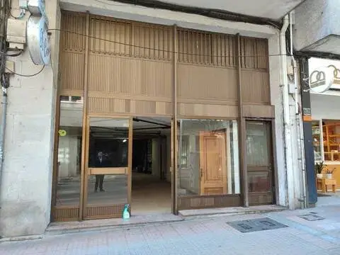 Local comercial en Fernández Ladreda-Ciudad de Piedra