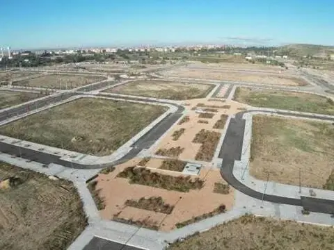 Terreno en calle Aguilas