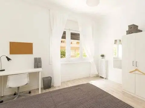 Habitación en calle de Donoso Cortés
