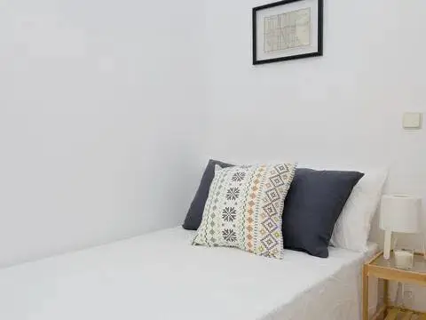 Habitación en calle de Donoso Cortés
