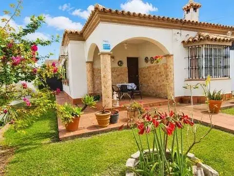 Casa adosada en calle Cortijo Los Gallos