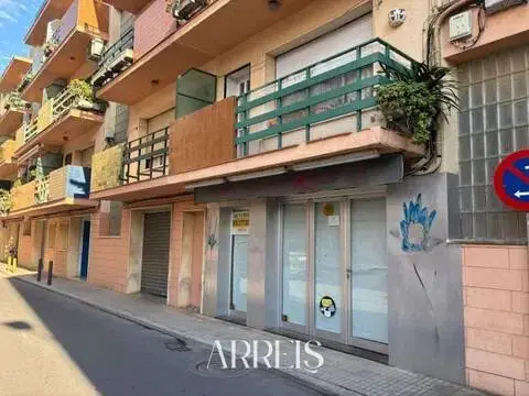 Local comercial en Llandells