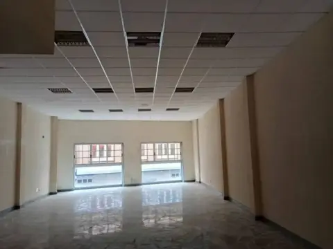 Local comercial en Carballo
