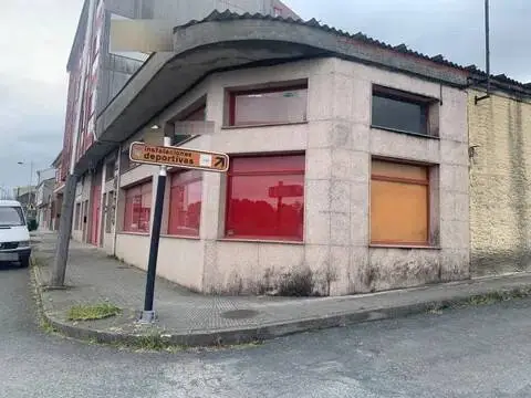 Edificio en Agolada