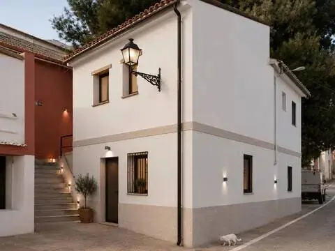 Chalet en Avenida Hermanos Saez Merino