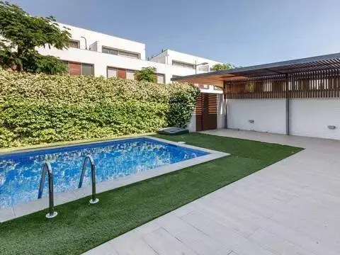 Chalet en calle calle del Poble Amazic, 95