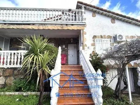 Chalet en La Adrada