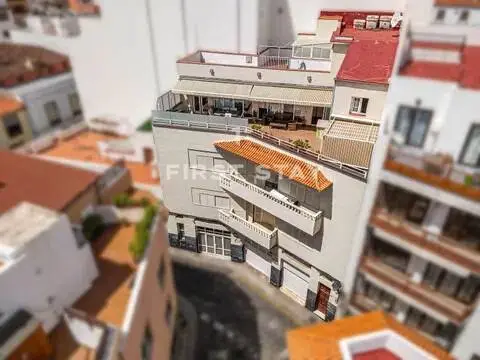 Edificio en calle del Siervo de Dios