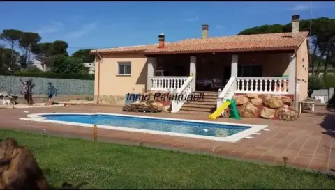 Chalet en Caldes de Malavella