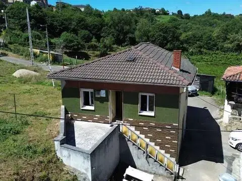 Chalet en Santiago Arenas-Carbayín-Lieres in Santiago Arenas-Carbayín-Lieres (Siero) · Siero