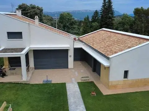 Chalet en Urbanización Complejo de Irache