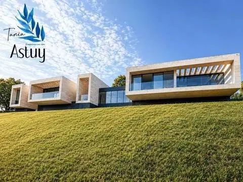 Chalet en Barrio de Igollo Canteras