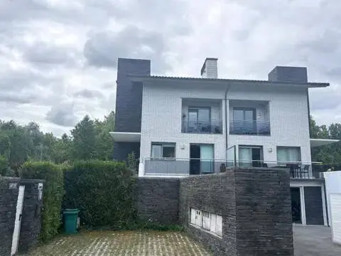 Terraced house in Barrio Jaitzubia