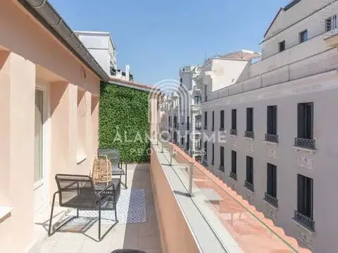 Ático en calle del Clavel