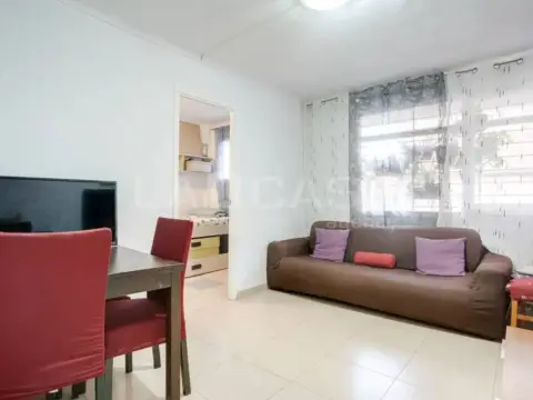 Piso en La Verneda-La Pau