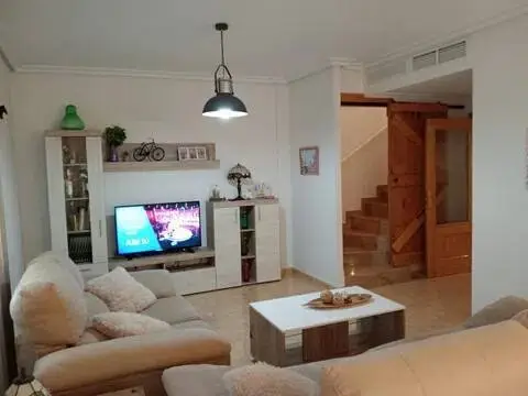 Chalet en calle de la Ulea