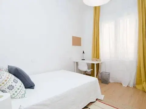 Habitación en calle de Maudes
