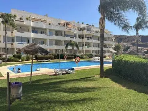 Piso en calle del Torcal de Calahonda