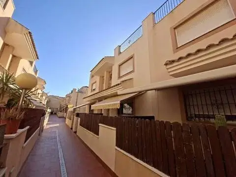Casa adosada en Núcleo Urbano