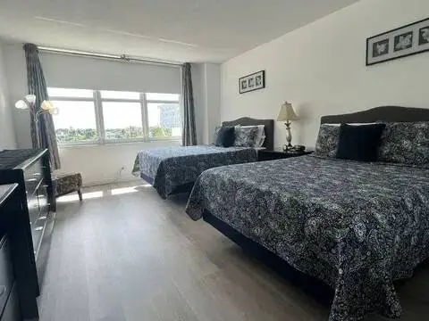 Piso en calle Collins Avenue, 5601