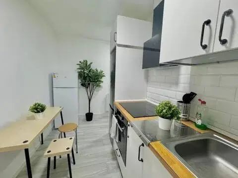 Habitación en calle del Alhelí