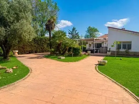 Chalet en Villalbilla