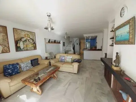 Piso en calle Mar de Calahonda