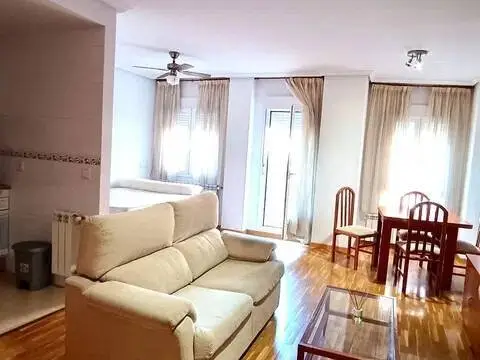Piso en calle de Rosalía de Castro