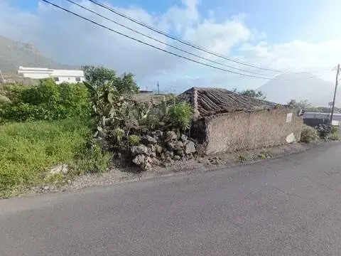 Casa rústica en calle de los Ángeles