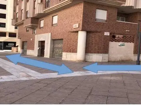 Local comercial en Avenida de Europa