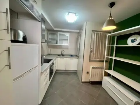 Piso en Avenida Rosalía de Castro