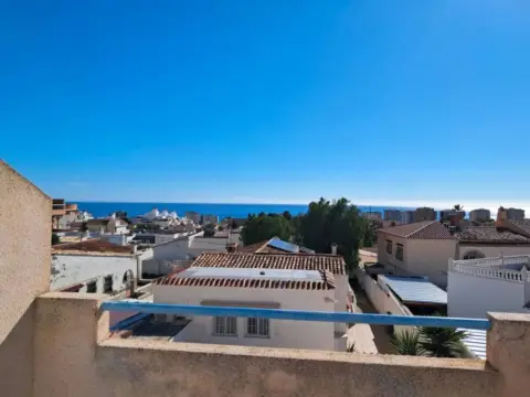 Chalet adosado en Aguadulce Norte