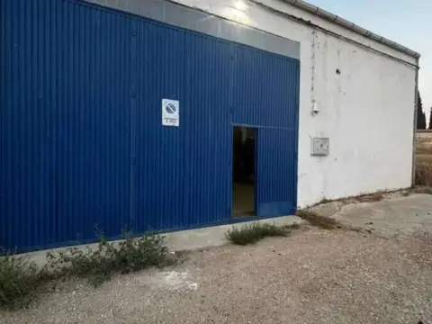Nave industrial en Bailén